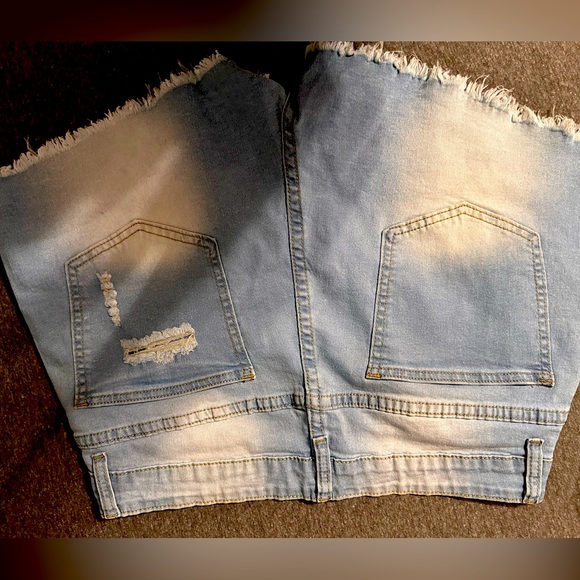 Color rhinestone shorts - Picture 2 of 2